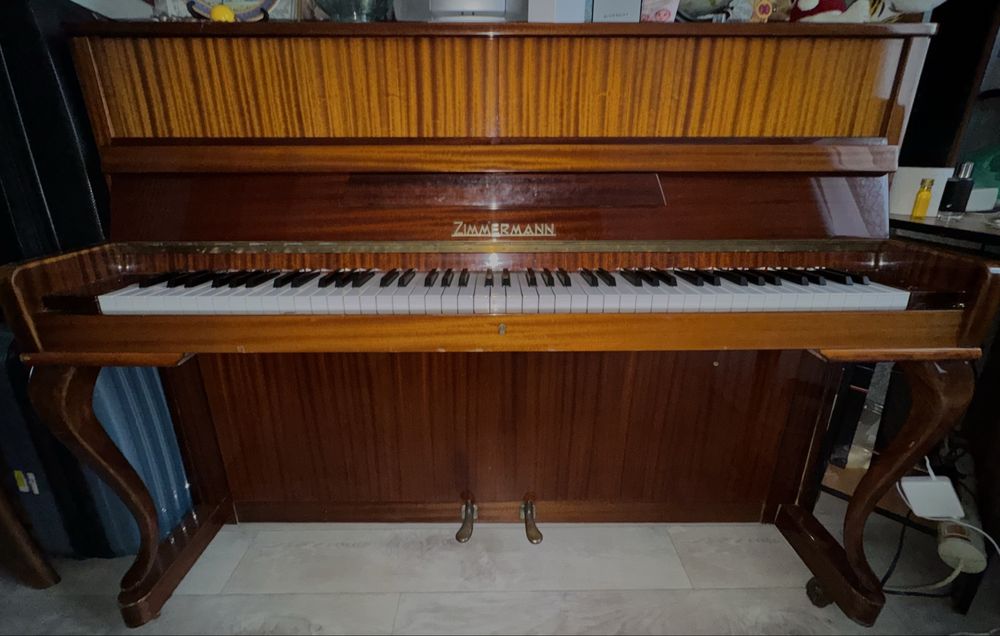 Продаю пианино Zimmermann в отличном состоянии. 1 хозяйка.