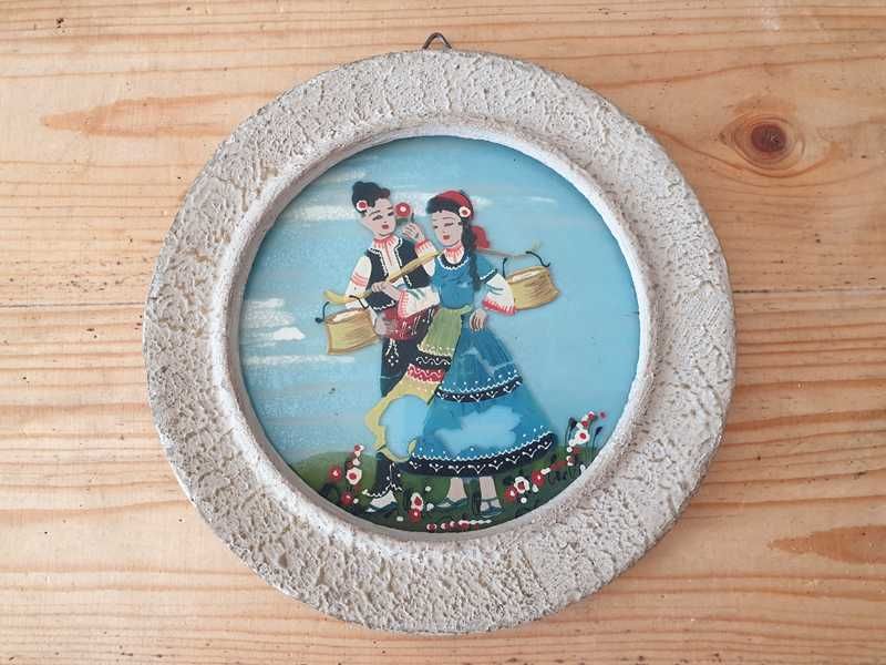 Малка кръгла ретро картина от 60те рисувана ръчно върху стъкло в рамка