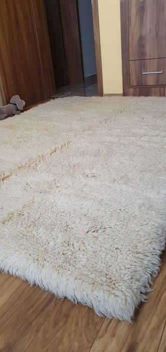 Продавам едноцветен губер