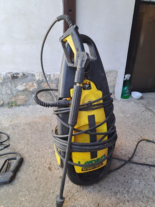 Vând aparat de spălat cu presiune