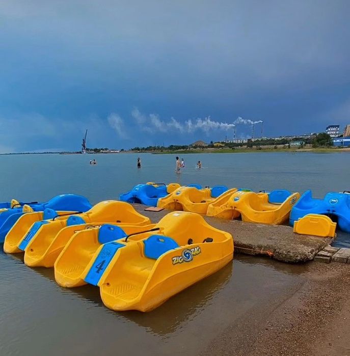 Продам прогулочный катамаран ZIG ZAG.