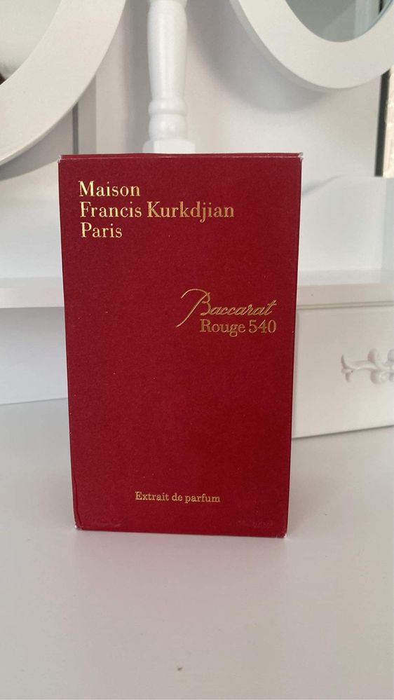 Vând parfum Baccarat Rouge 540 original