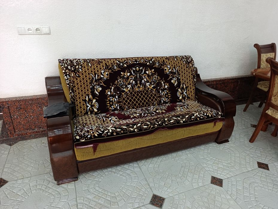 Срочна юмшок мебельлар сотилади.