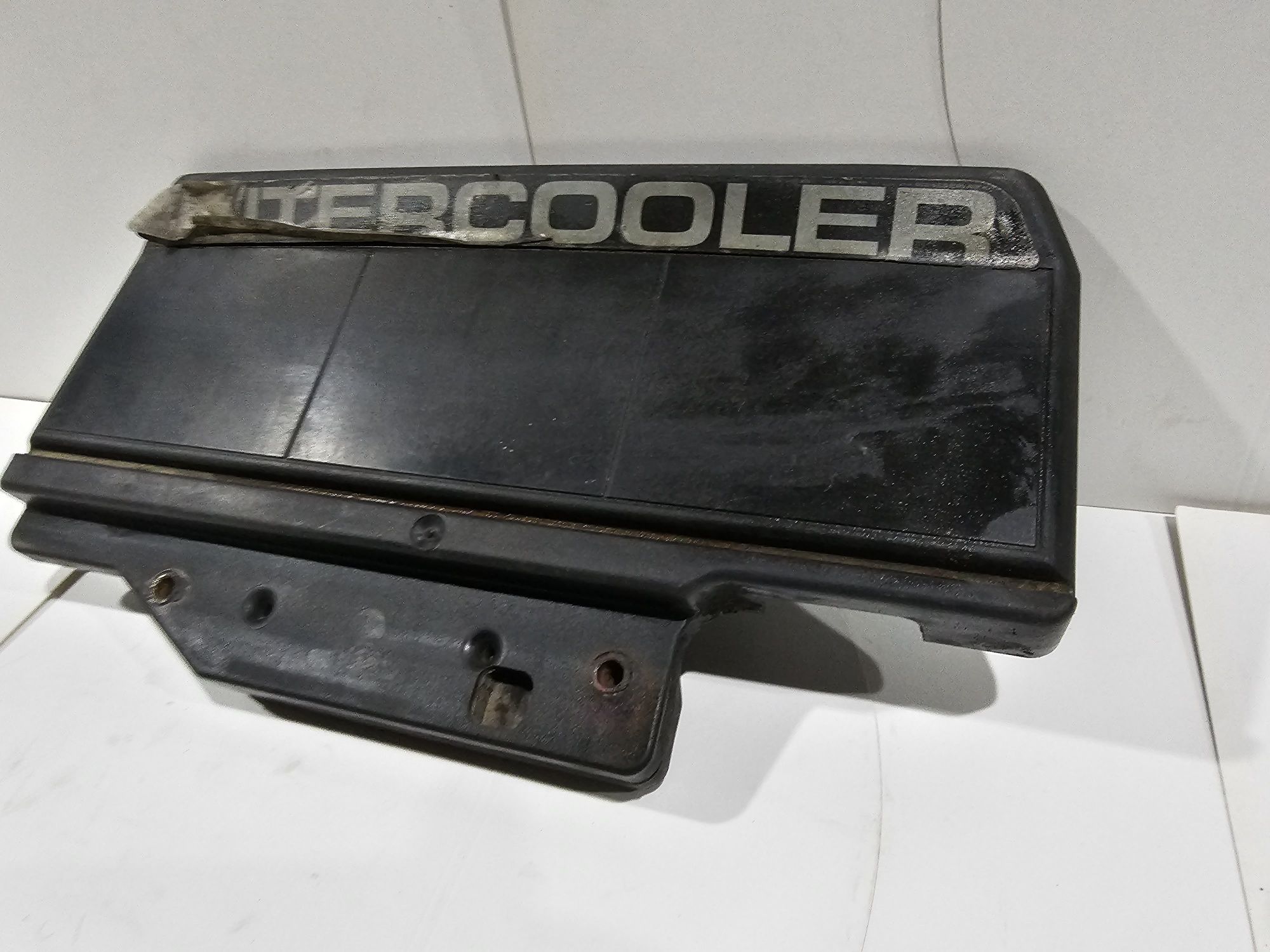 Deflector aer original Volkswagen Polo G40

Stare buna

Cod OE:  871 1