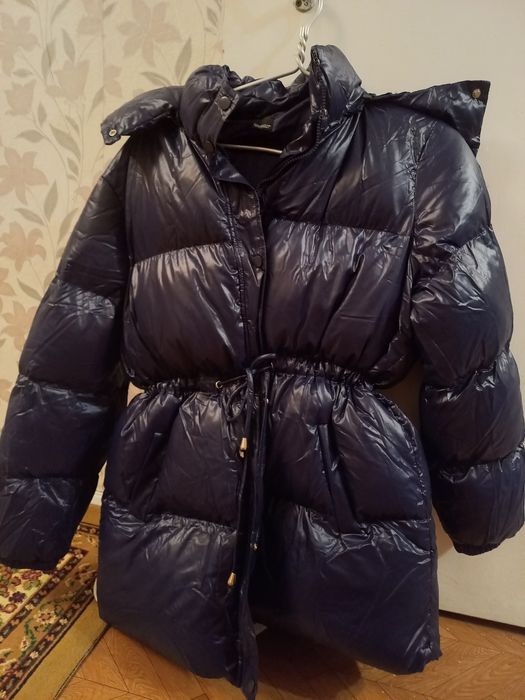 Здравствуйте продам тёмно-синюю куртку абсолютно новая размер 48 50