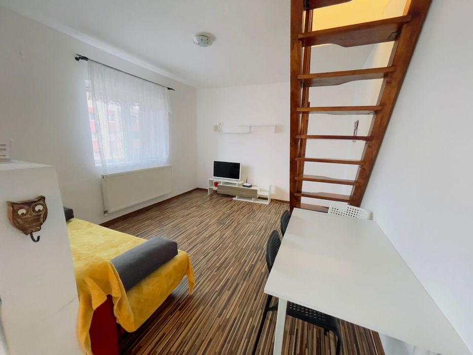Inchiriez apartament