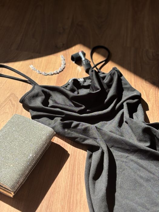 Къса черна рокля - размер S