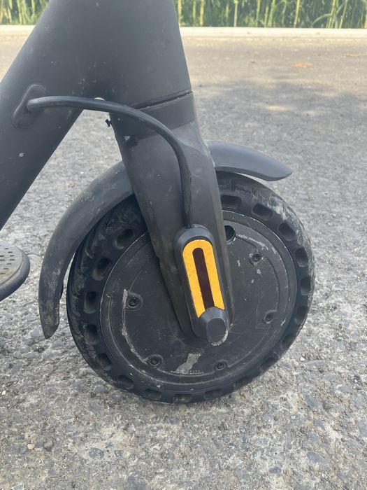 Vand trotineta xiaomi !!