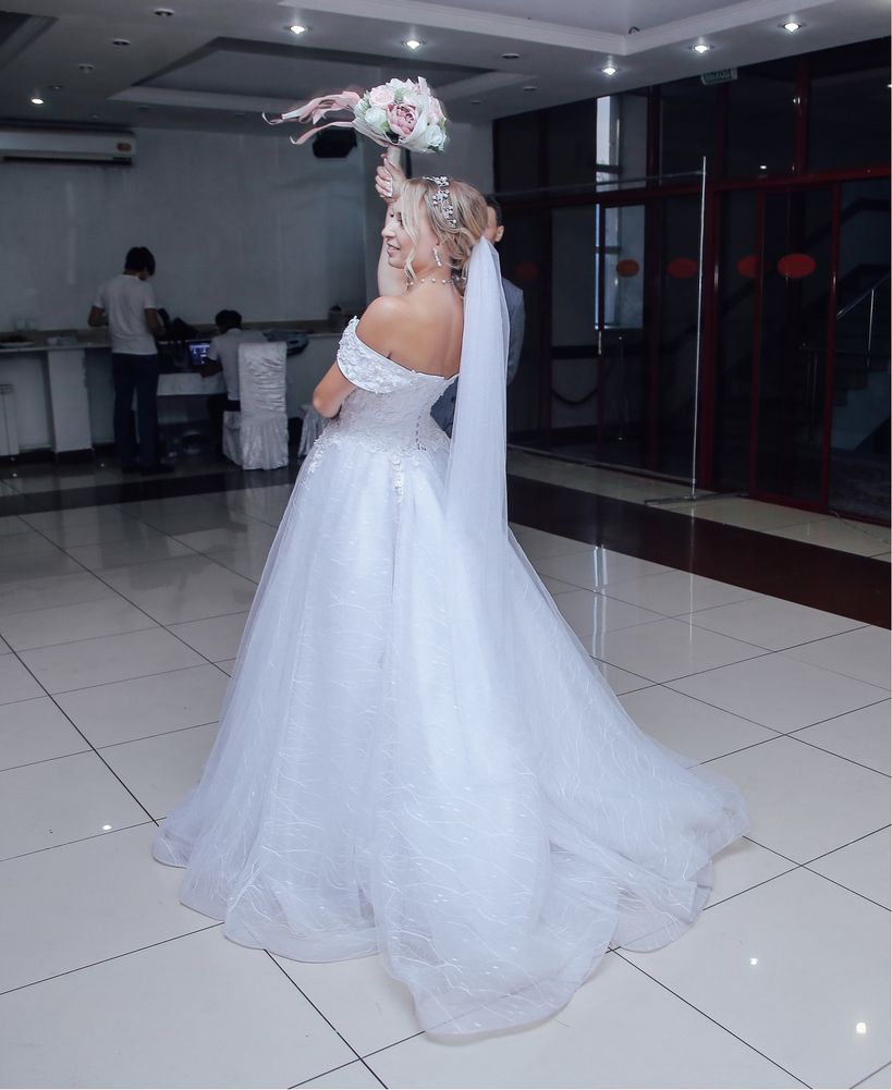 Свадебное платье + фата