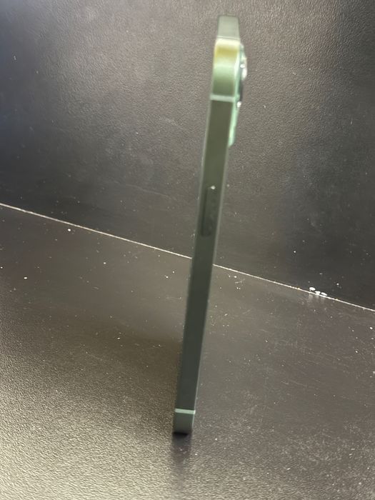 iPhone 13 Green 128GB - Батерия - 90% Запазен!