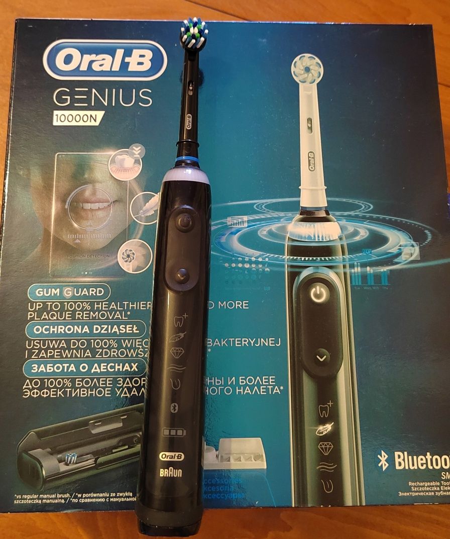 Електрическа четка за зъби Oral B Genius 10000N