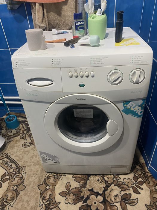 Продам стиральную машину