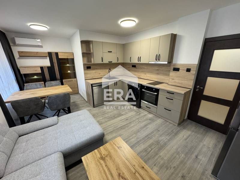Продава се Тристаен апартамент в Варна, Погреби - 90 кв.м за 1723 €/кв.м - Снимка #2