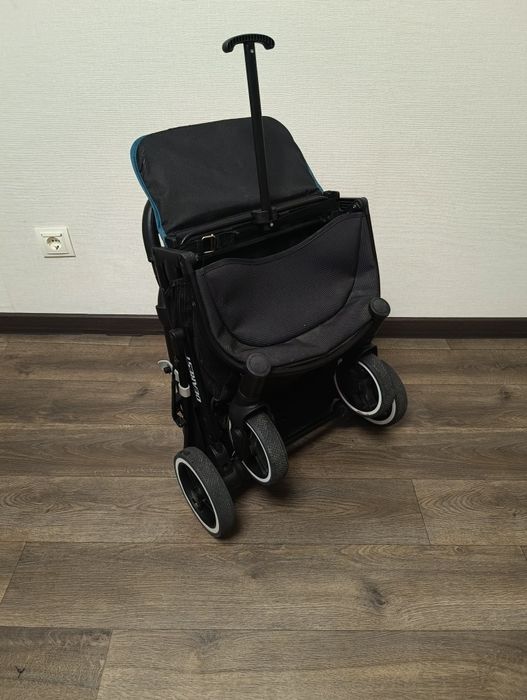 Коляска прогулочная