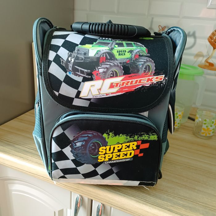 Школьный рюкзак продам