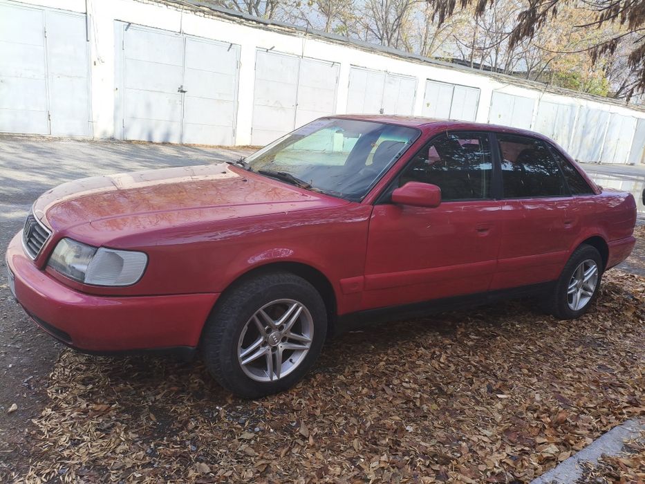 Audi 100 . Супер