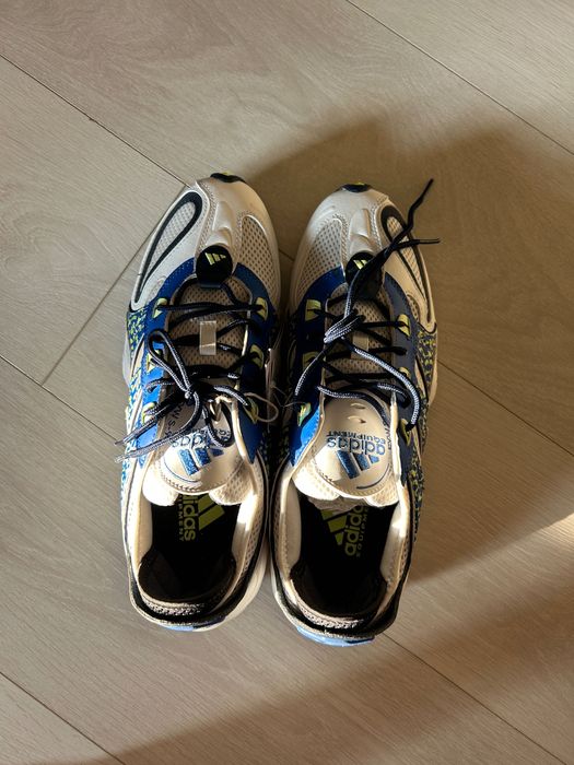 Vând adidasi adidas noi