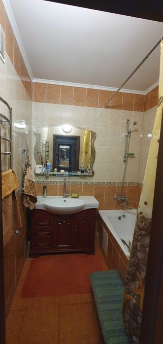 Приму девушку на подселение
