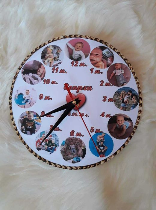 Часовници с колаж на ваши стимки и надпис по желание