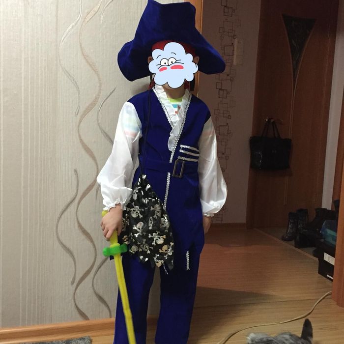 Продам детский новогодний костюм.