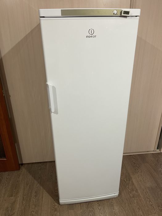 Морозильная камера INDESIT