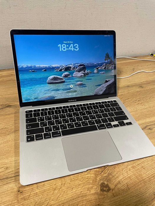 MacBook Air M1 8/256