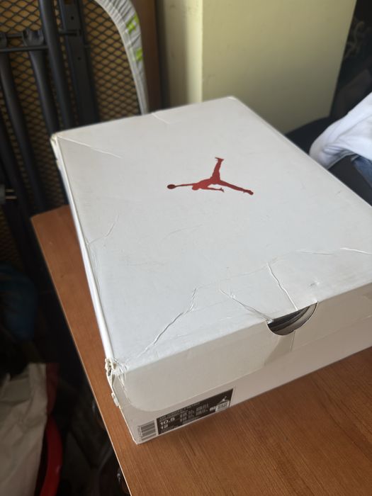 Vand Jordan 4 Metallic Red