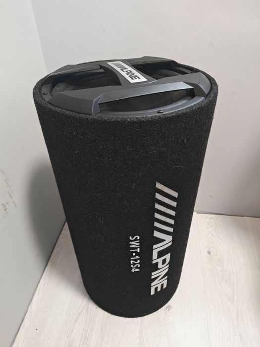 CD комплект с бас каса колони и усилвател