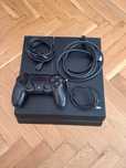 Play Station 4 + три игри