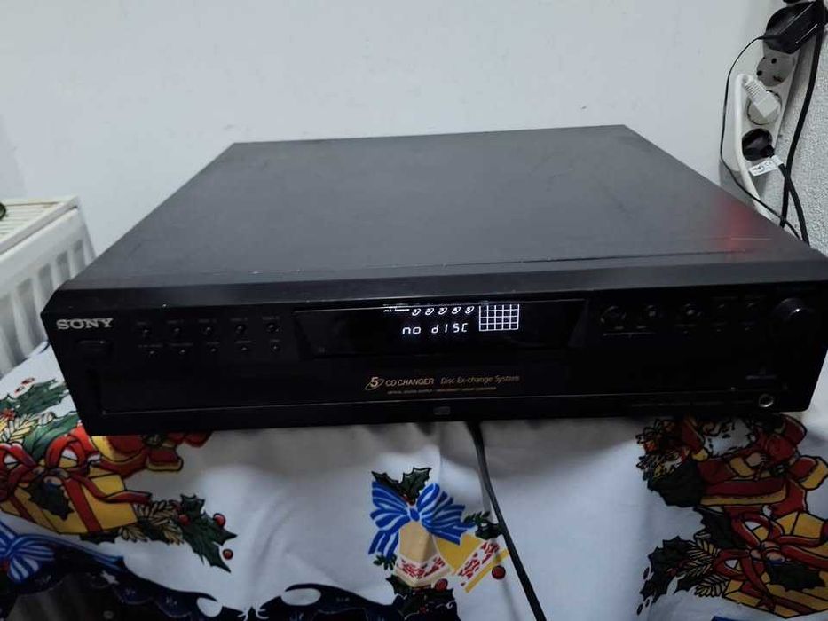 SONY CDP-CE345--SONY CDP CE-375 CU magazie de 5 CD