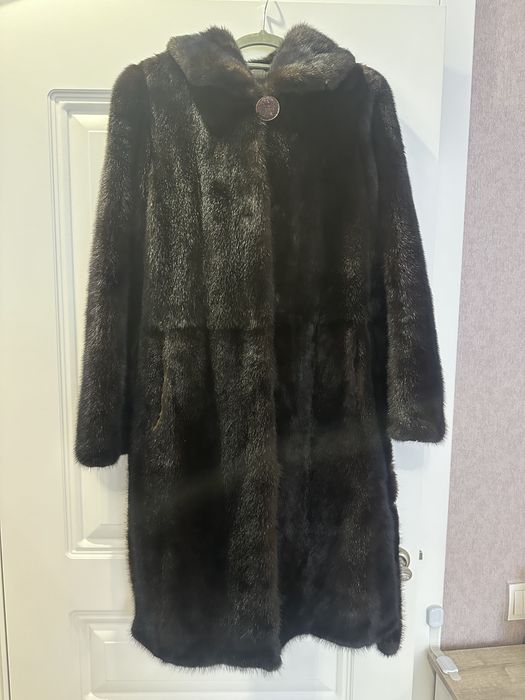 Продам норковую шубу