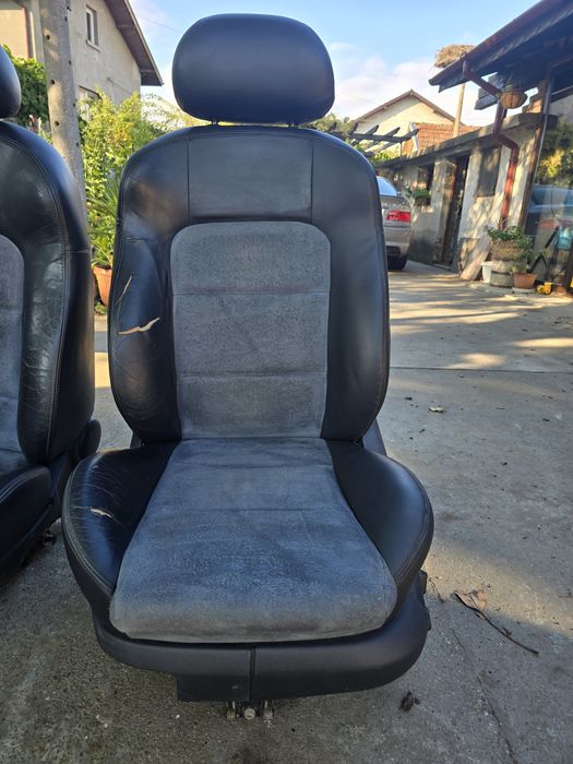 Предни ел. Седалки Сеат Леон