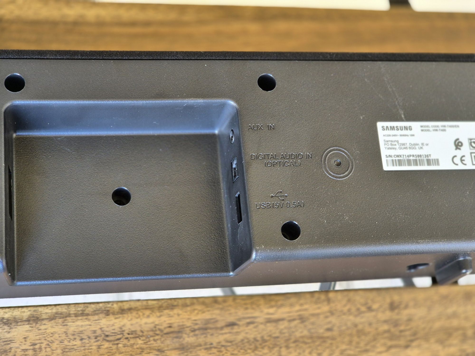 Samsung HW-T400 - Soundbar