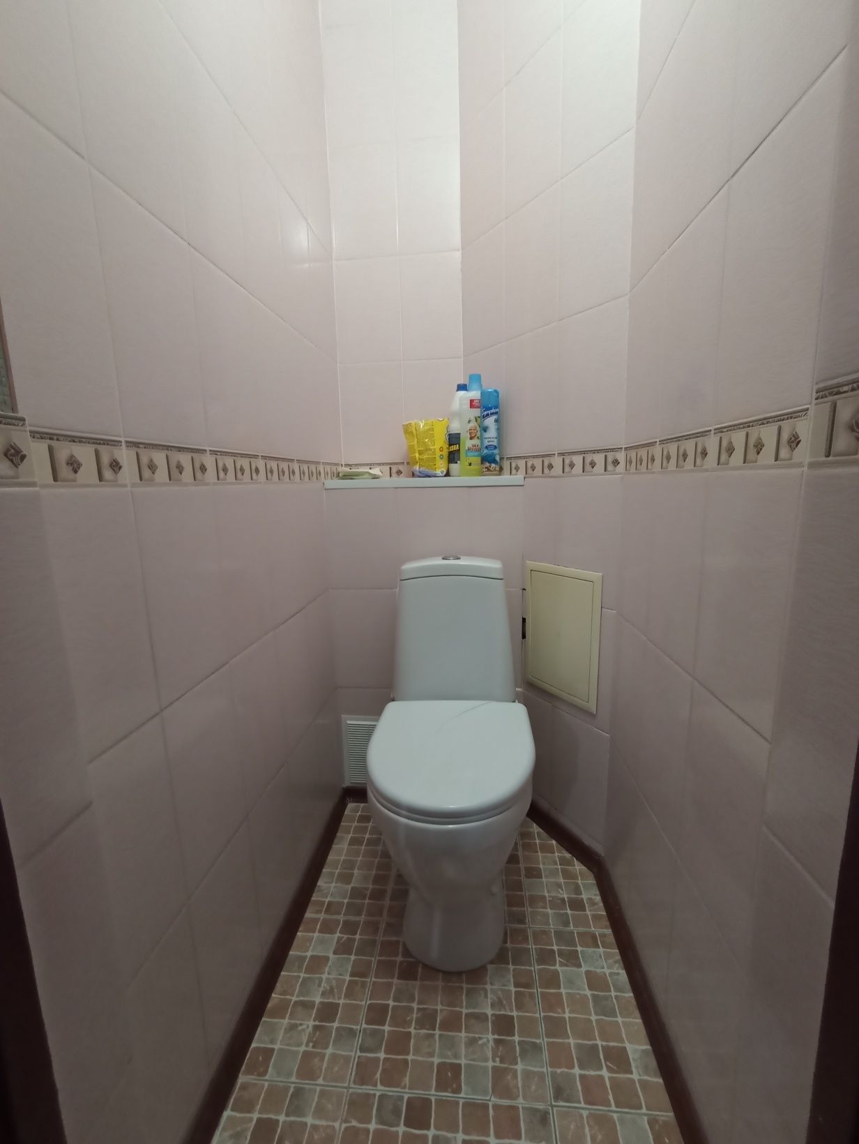 Продаётся 3-х ком кв 74 кв.м. 1 мкр 32 д кирпич