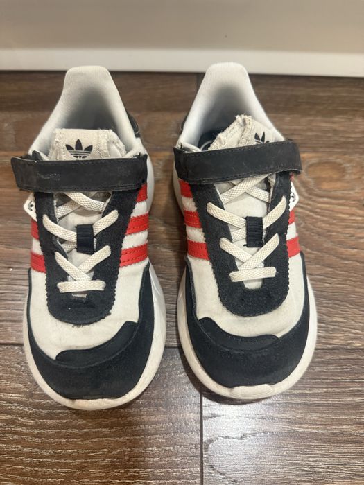 Детски маратонки Adidas размер 27 -стерка 17 см