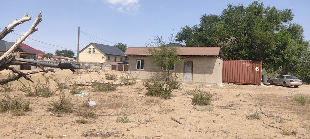 Продам времянку 2 комната санузел внутри дома участок 9сотка земля