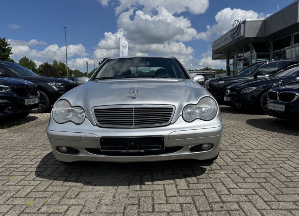 Mercedes C200 116кс