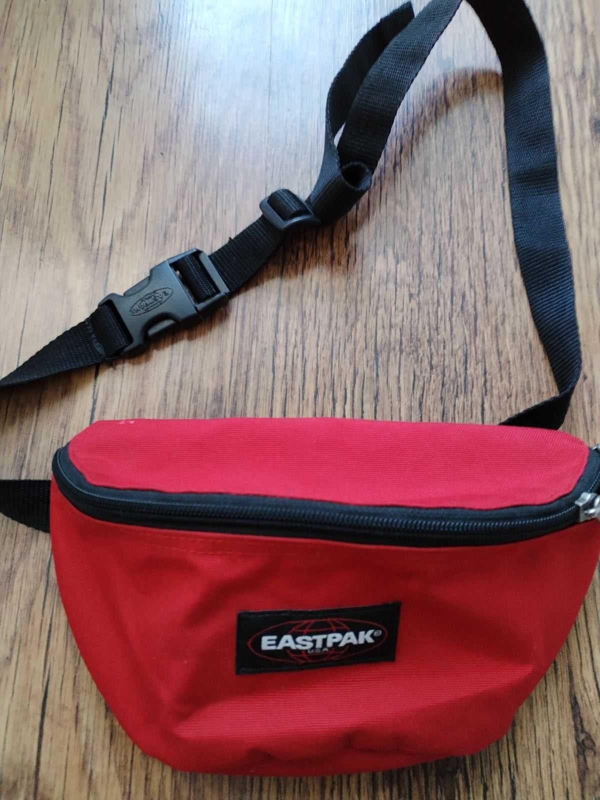 eastpak - страхотна паласка КАТО НОВА
