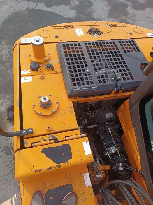 Ekskovator rodeks xolati zor komplektida hamma narsasi bor narxi kelis