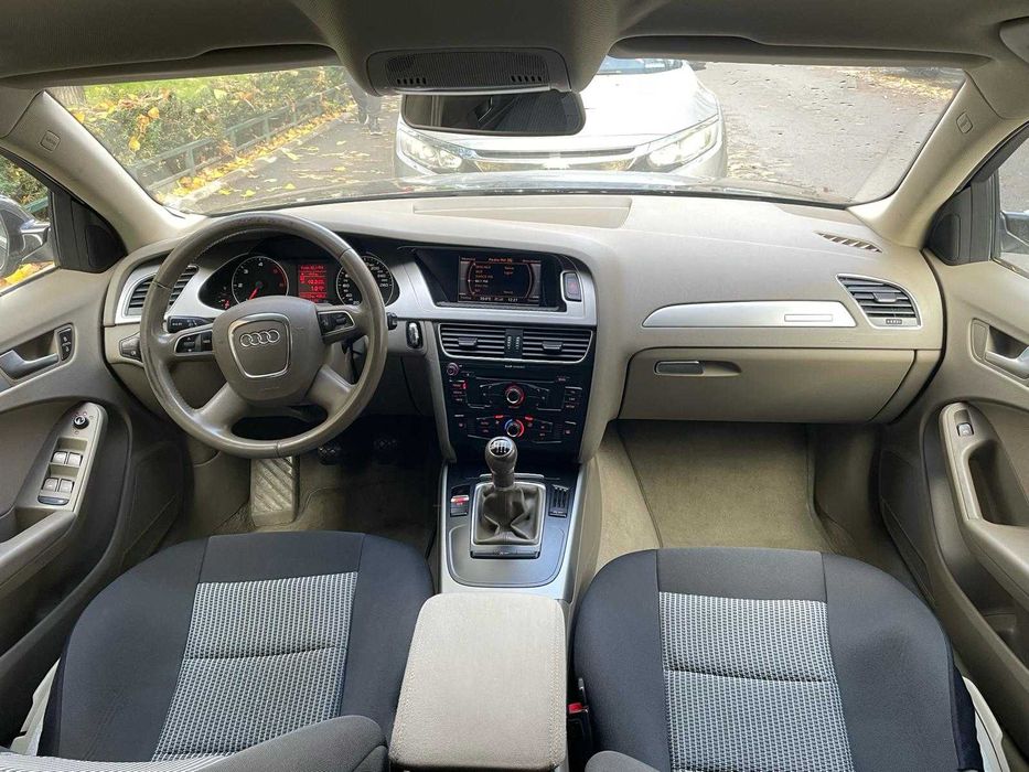 Audi A4 Avant 2.0 TDI 4x4 (Quattro) 170 CP, 2010