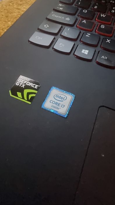 Lenovo legion y700