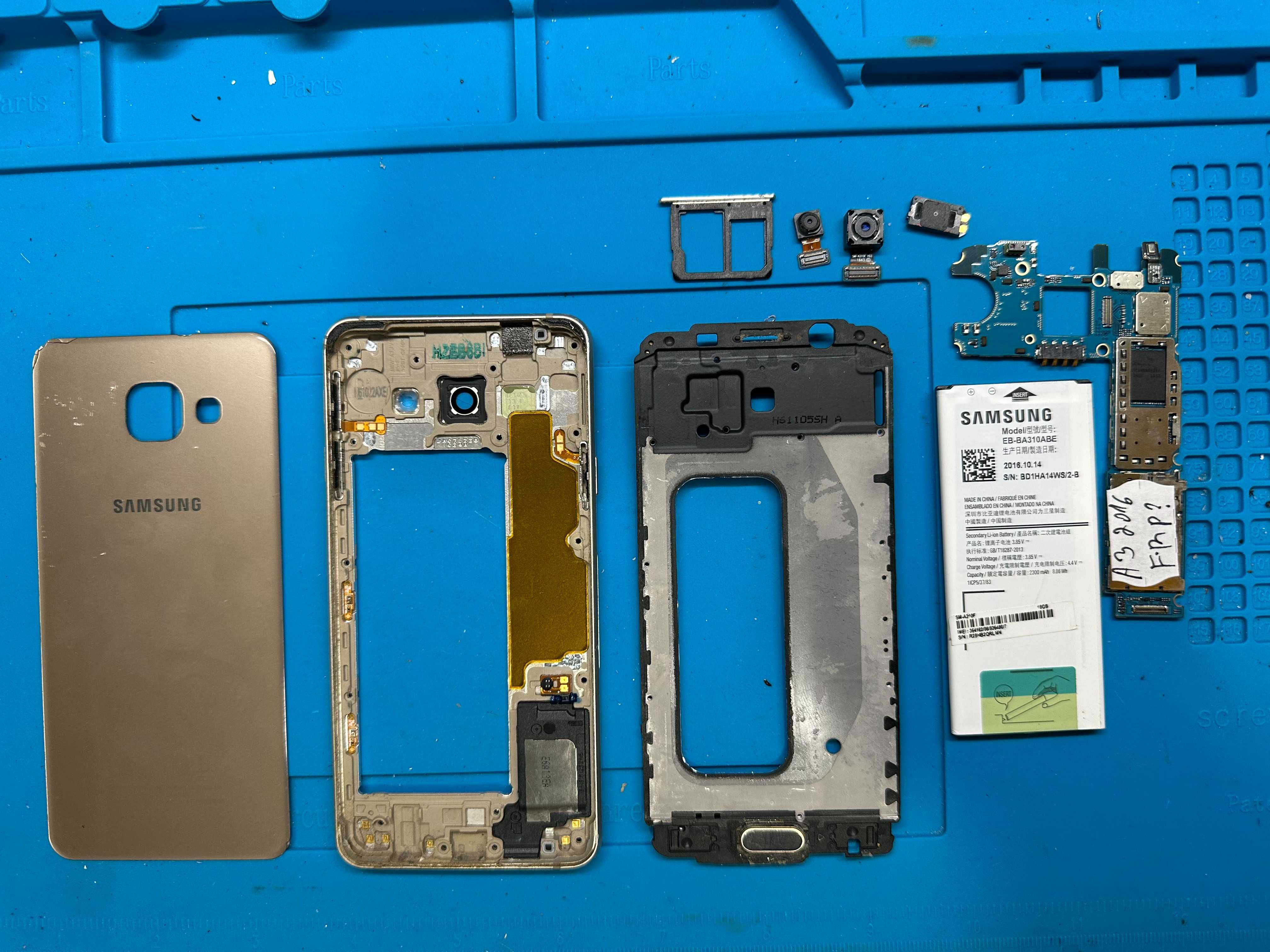 Samsung Galaxy A3 2016 на части
