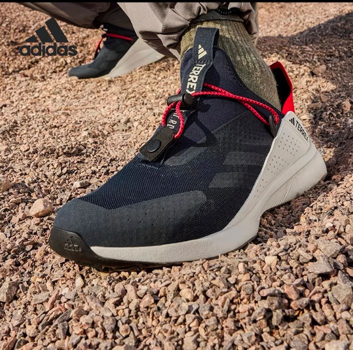 Кроссовки adidas оригинальные