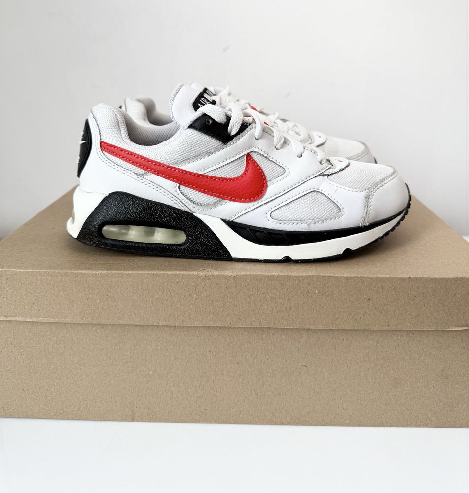 Nike Air Max IVO  (35.5) Маратонки