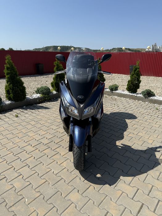 KYMCO X-TOWN 300 ABS LED top case impecabil recent adus din Germania