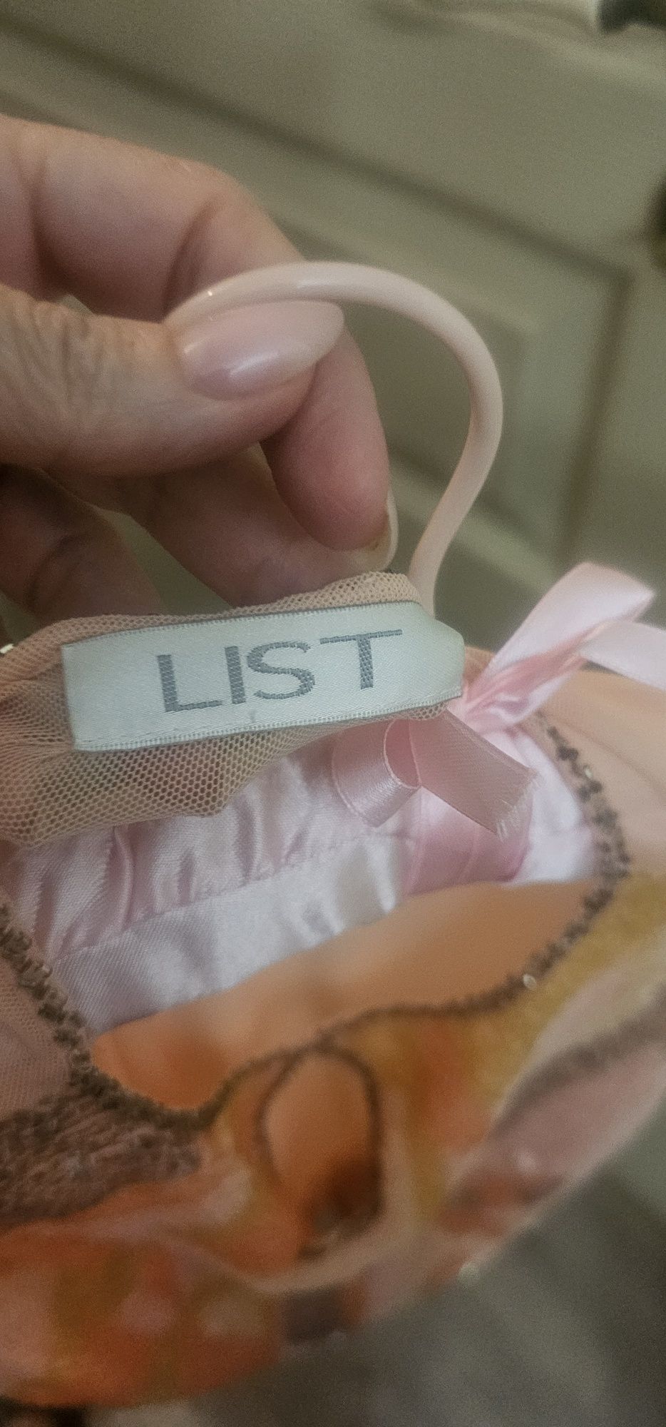 Оригинален дамски топ на марката LIST