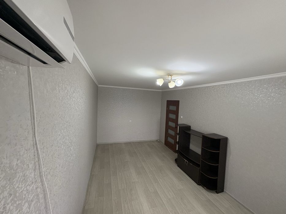 Продам двухкомнатную квартиру на универмаге