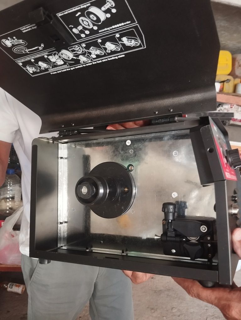 Svarichniy aparat 220 volt Pol Avtamat birga ERAMAX