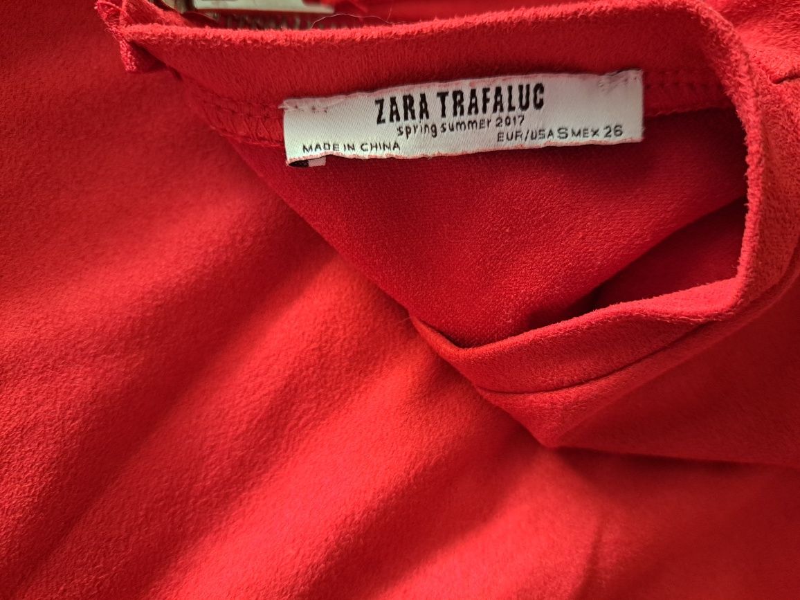 Rochie roșie Zara imitație piele căprioară