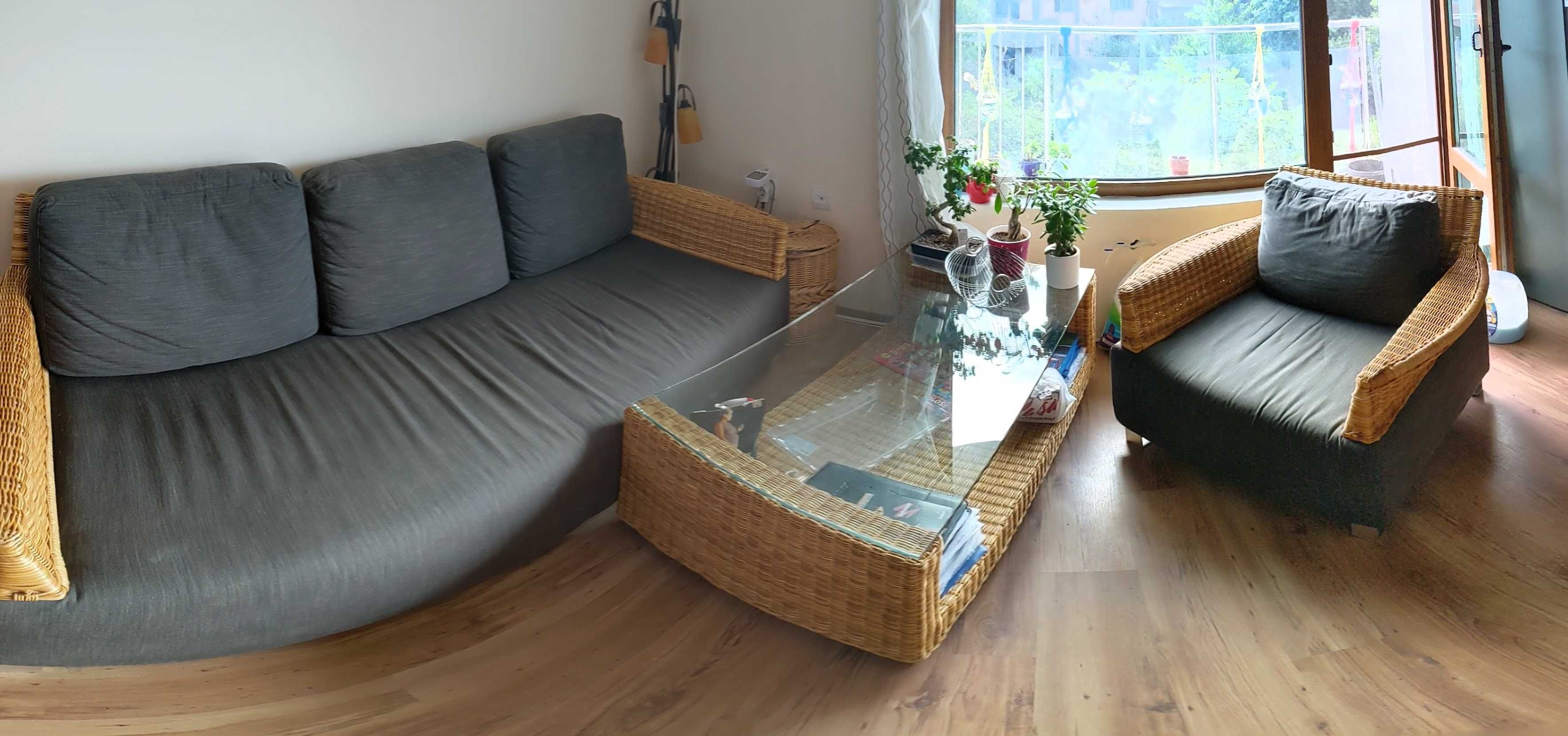 Комплект мебели истински ратан. Диван, фотьойл, маса.